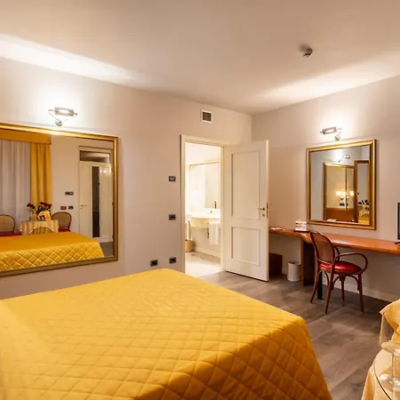 Sporting Motel 4*