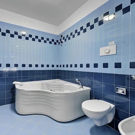 Sporting Motel 4*